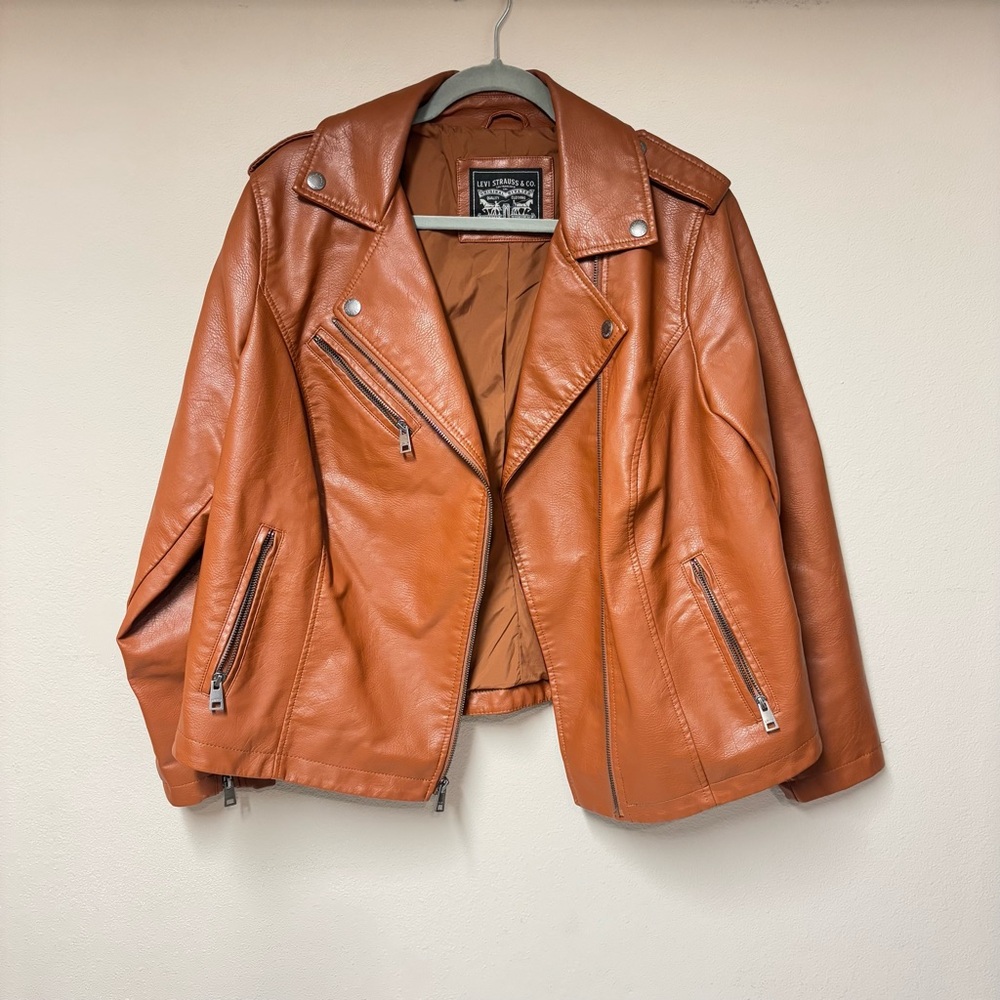 Levi’s Womens The Classic Faux Leather Moto Jacket